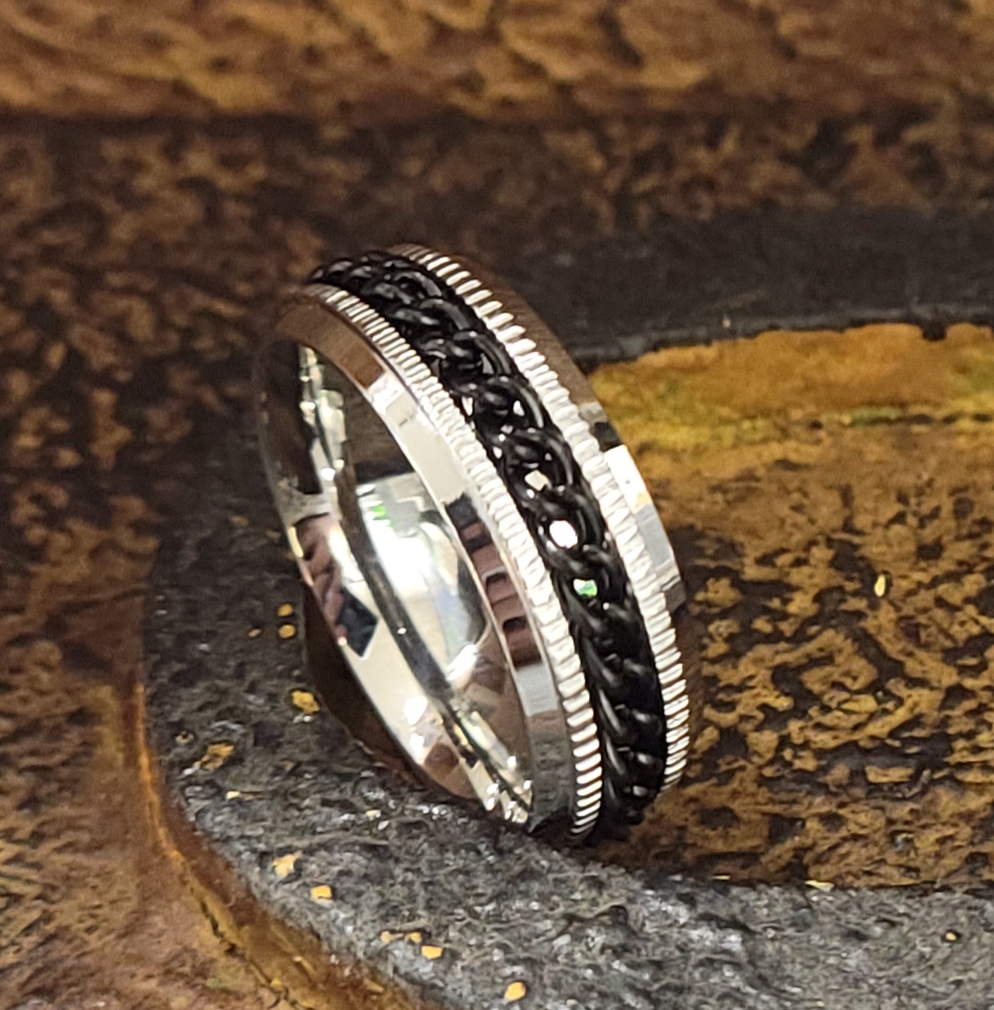 Personalized Engraved Men's Black Chain Spinner Wedding Ring - Silver Fidget Spinner